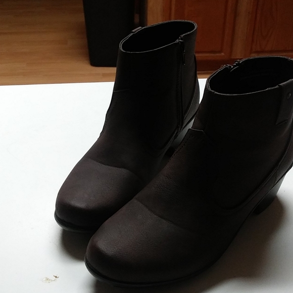 Size 10 medium ankle boots, dark brown - Picture 1 of 2